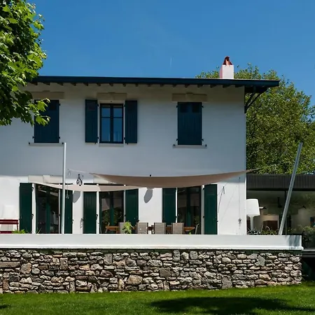 Joy Architect's With Heated Swimming Pool And Garden In Otel