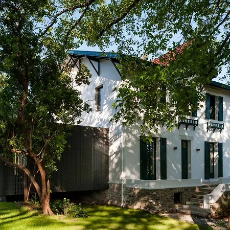 Joy Architect's With Heated Swimming Pool And Garden In Otel 4*