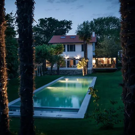 Joy Architect's With Heated Swimming Pool And Garden In Biarritz