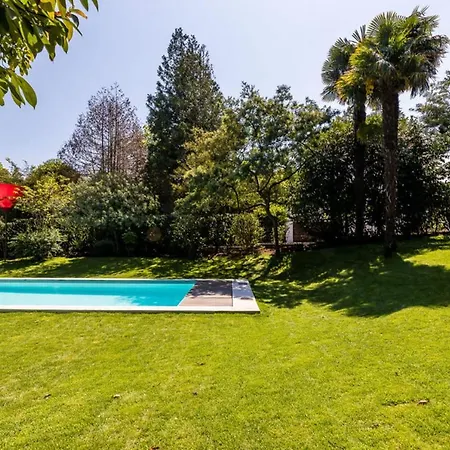 Otel Joy Architect's With Heated Swimming Pool And Garden In 4*